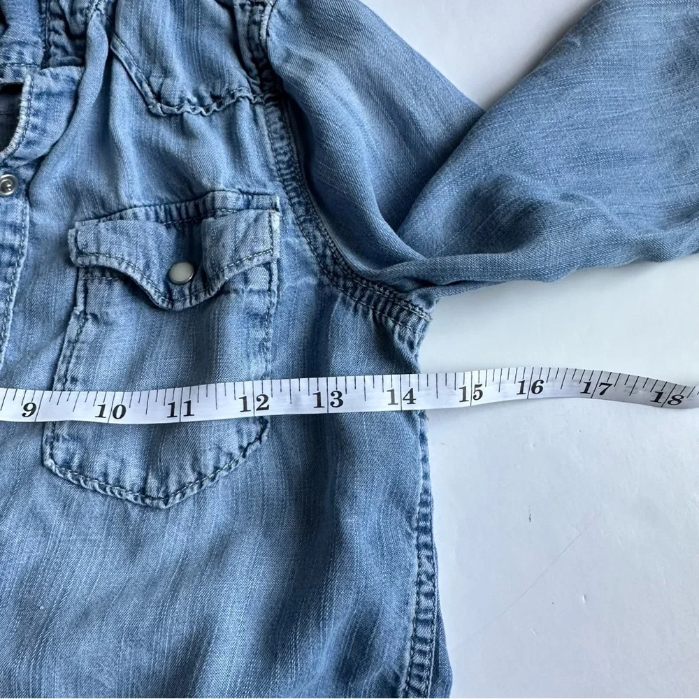 Gap Chambray Button Down Shirt